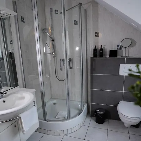 Stadtoase Naehe Uni Mit Sauna Koblenc